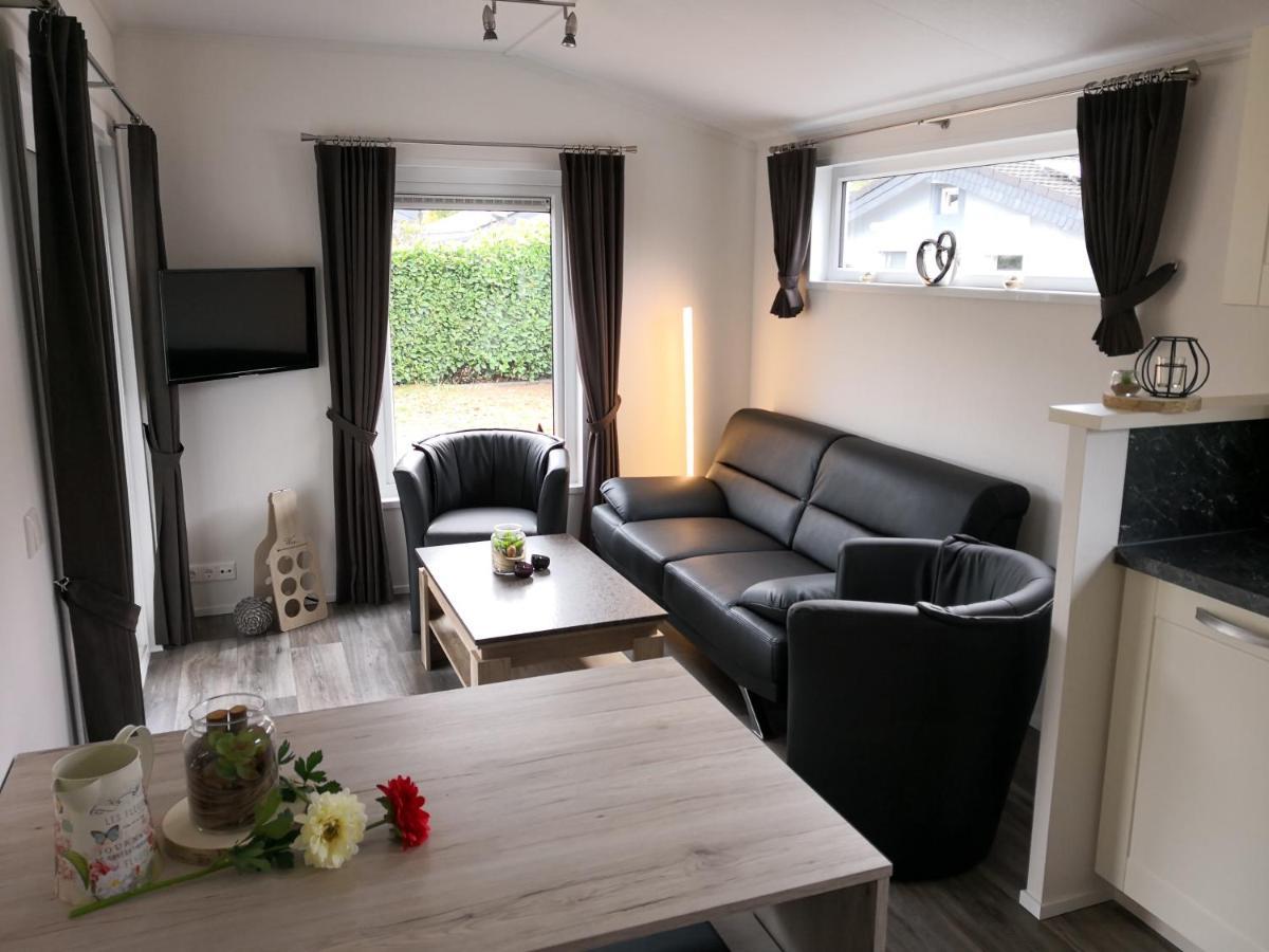 Ferienhaus MaLeFi 1 am Gülser Moselbogen Coblenza Exterior foto